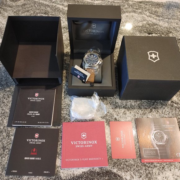*NEW WITH TAGS* VICTORINOX I.N.O.X. MECHANICAL Blue Dial Watch 241834 - Picture 2 of 4